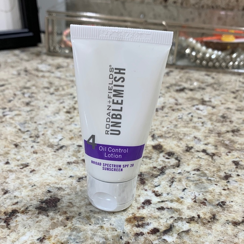 Rodan & Fields Unblemish Oil Control Lotion